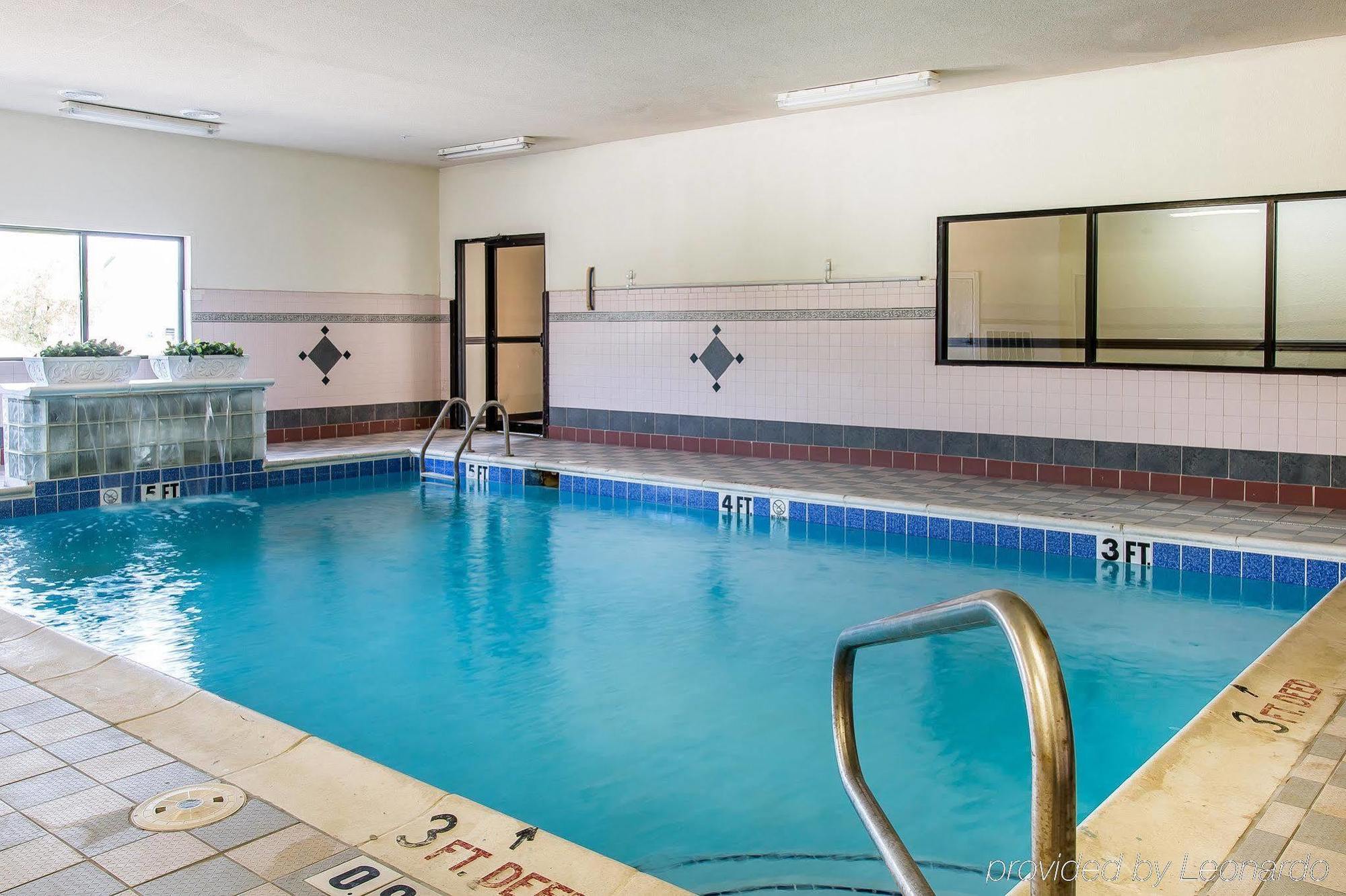 Motel 6 Elkhart, In Esterno foto