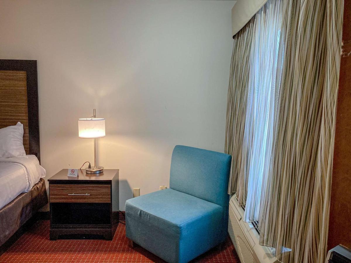 Motel 6 Elkhart, In Esterno foto